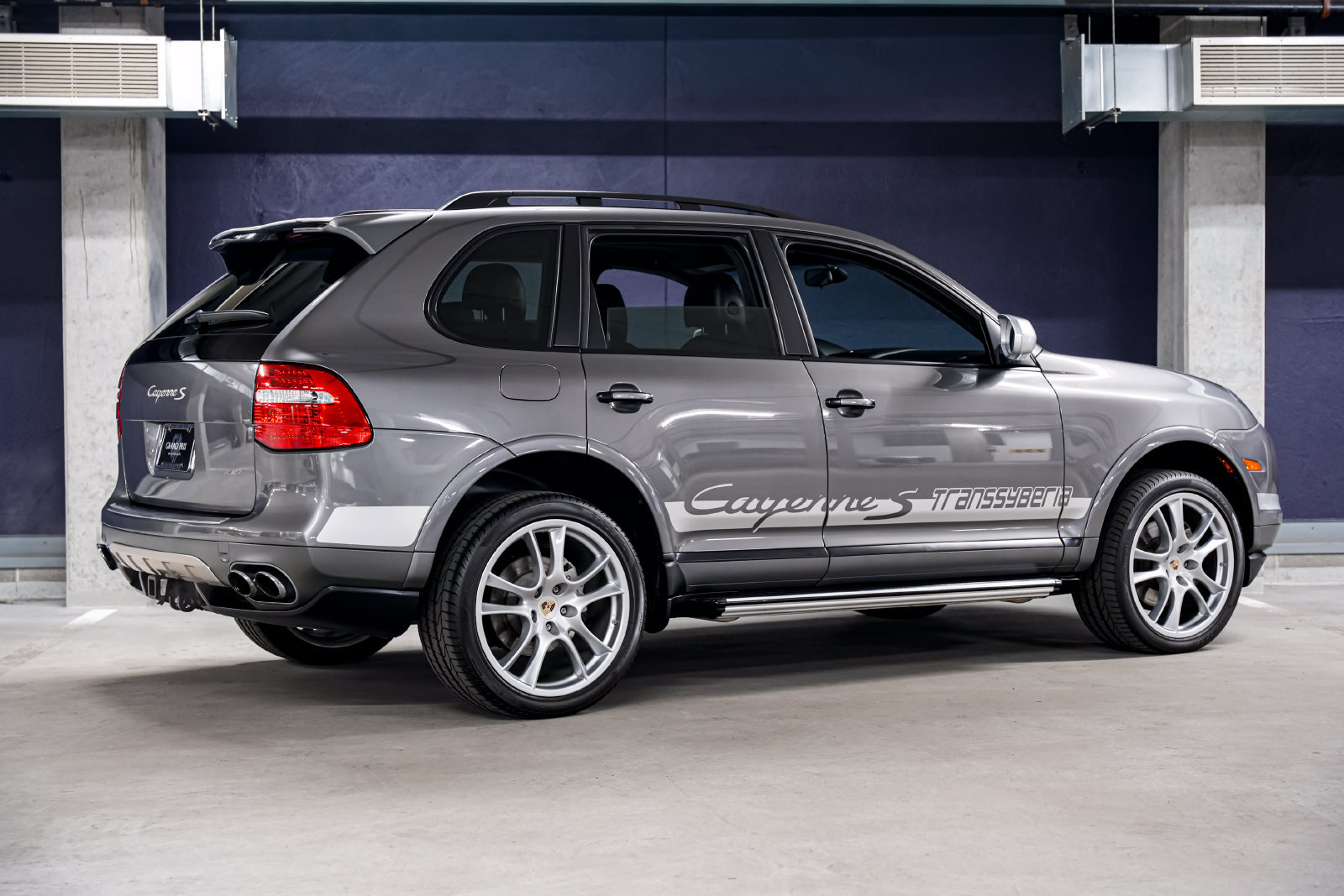 Used 2010 Porsche Cayenne S Transsyberia AWD/4WD image 3