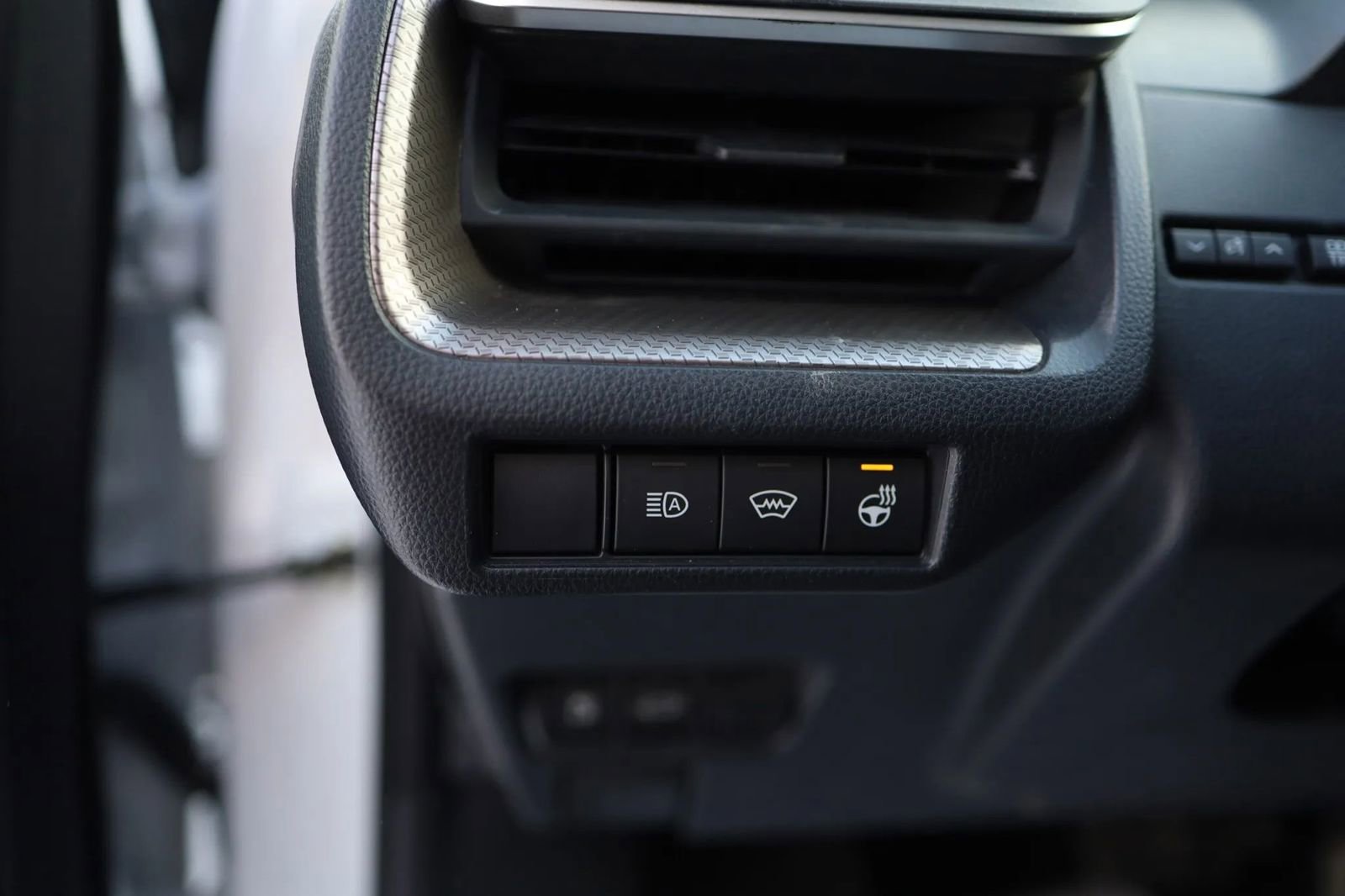 Used 2024 Toyota Prius Limited image 13