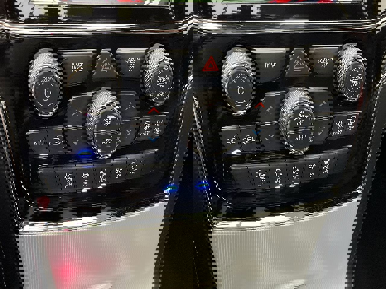 Used 2021 Jeep Grand Cherokee SRT image 24