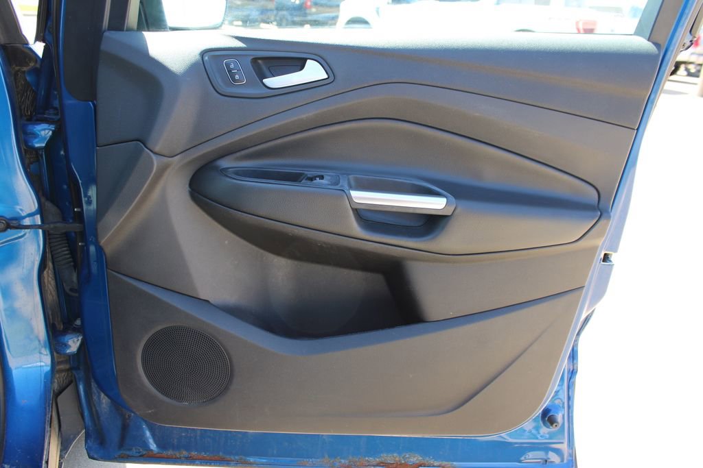 Used 2017 Ford Escape SE image 32