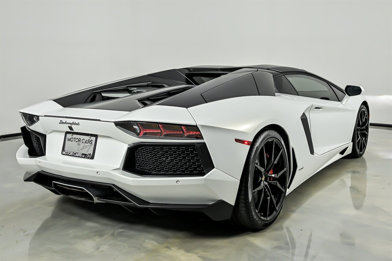 Used 2017 Lamborghini Aventador LP 700-4 AWD/4WD image 11