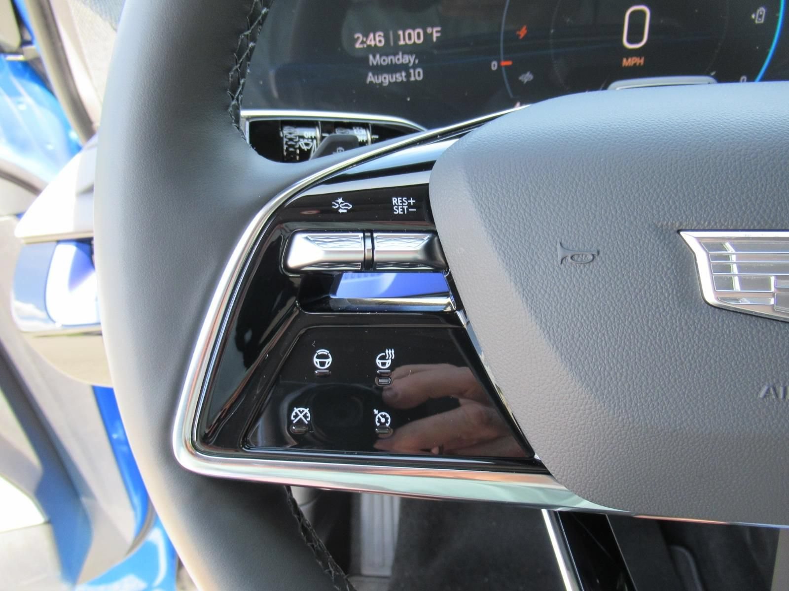 Certified 2025 Cadillac Optiq Luxury 2 AWD/4WD image 24