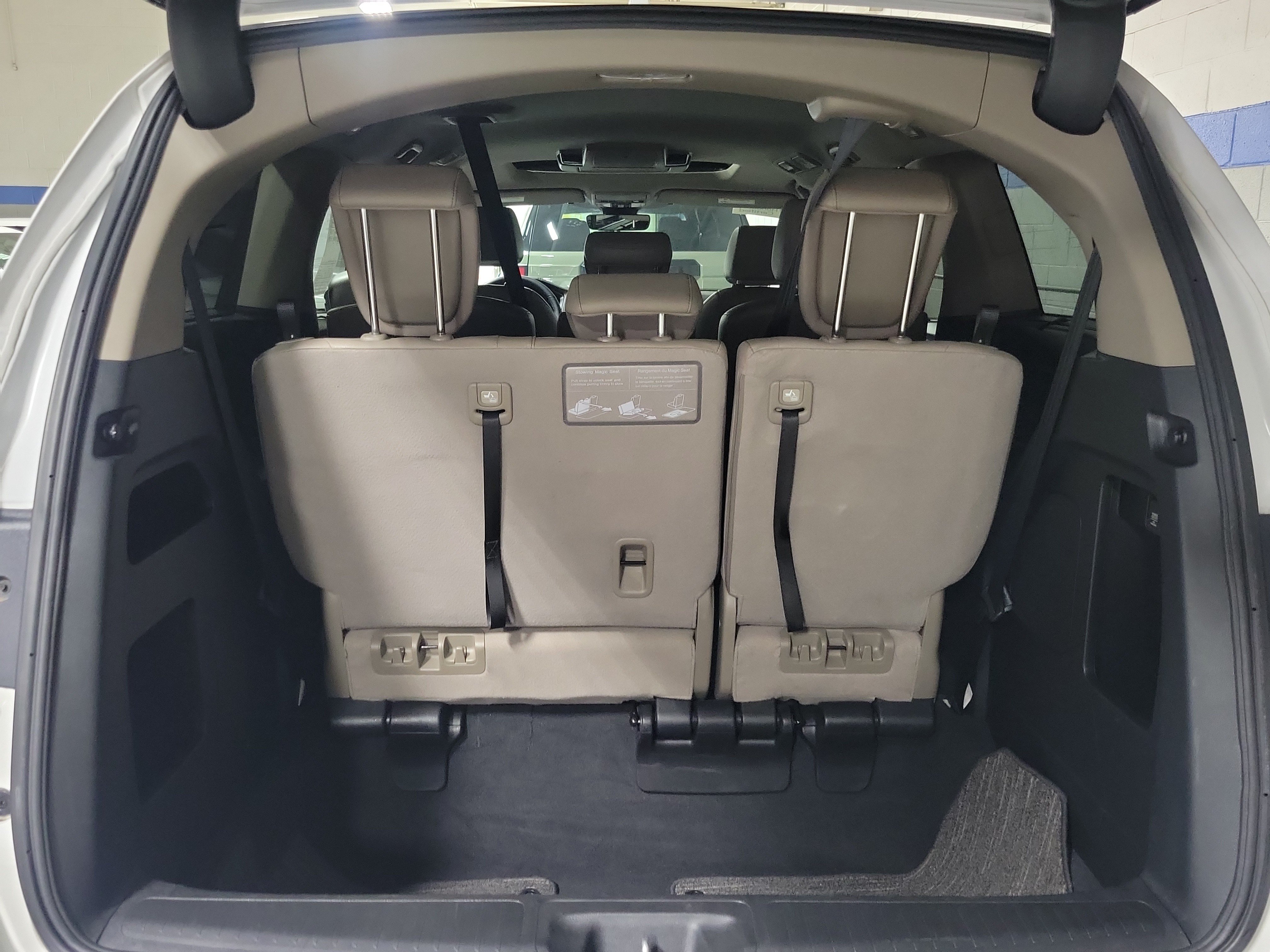 Certified 2023 Honda Odyssey Touring image 9