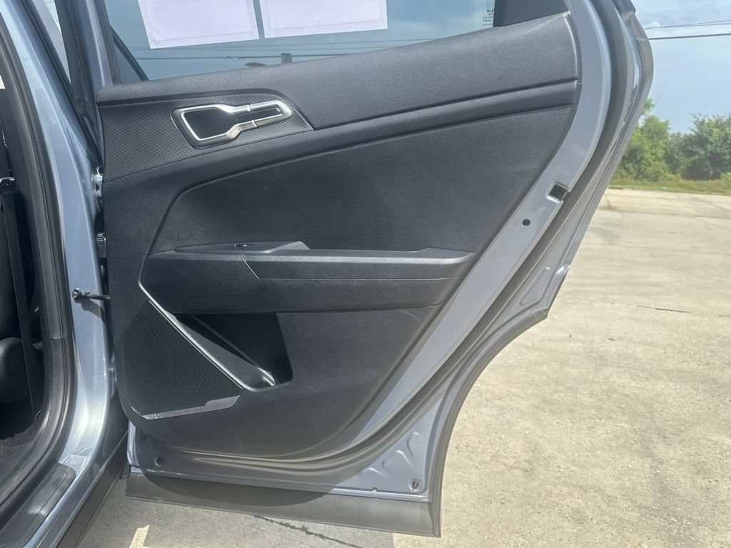 Used 2025 Kia Sportage LX FWD image 32