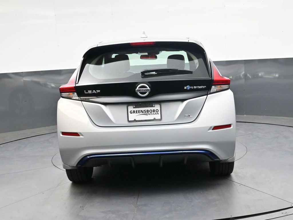 Used 2018 Nissan Leaf SL w/ SL Technology Package FWD image 4
