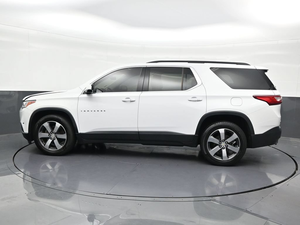 Used 2019 Chevrolet Traverse LT w/ LT Premium Package FWD image 2