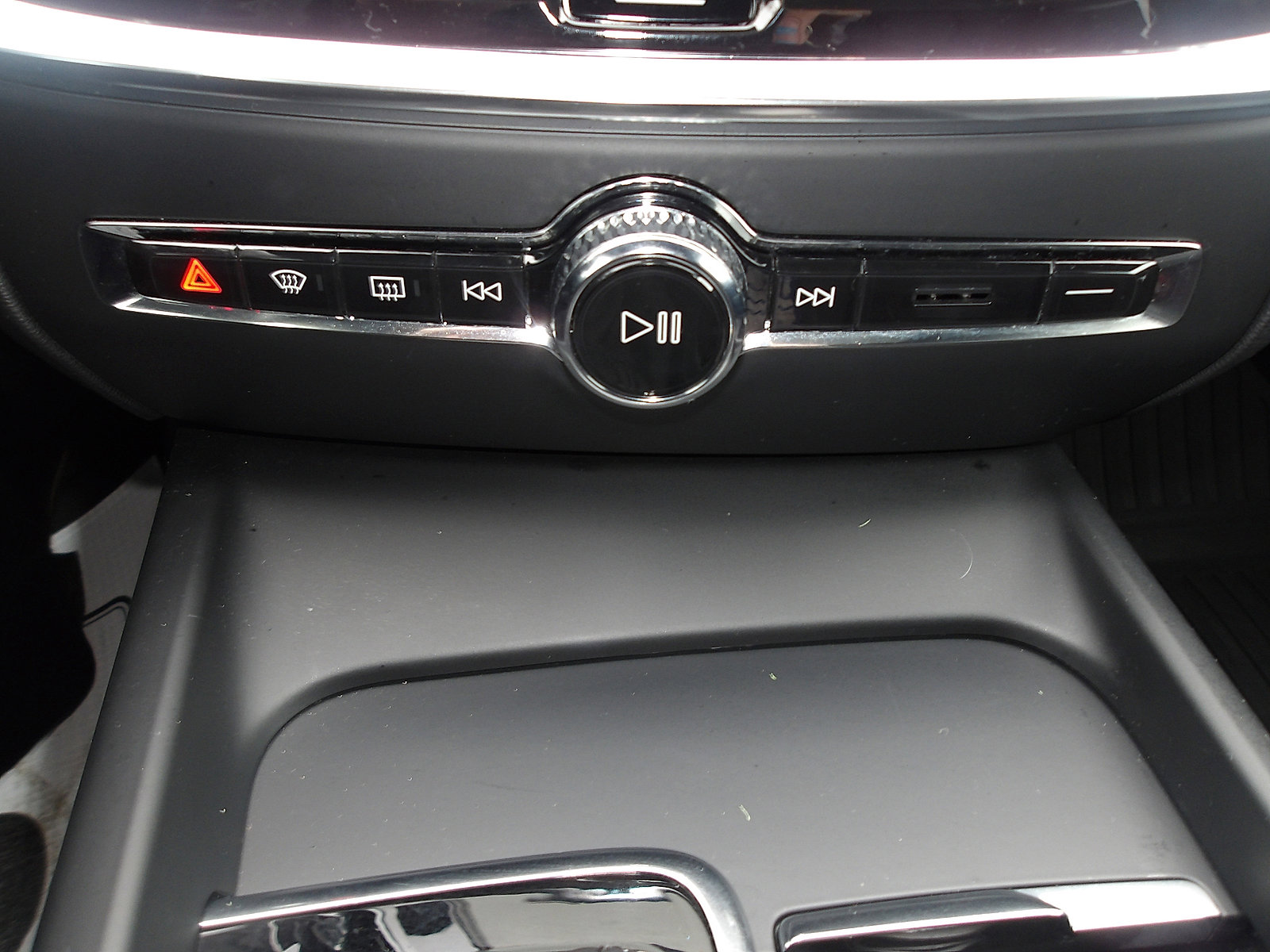 Used 2020 Volvo V60 T5 Cross Country image 20