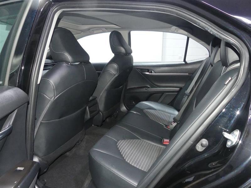 Used 2021 Toyota Camry SE w/ Cold Weather Package image 27