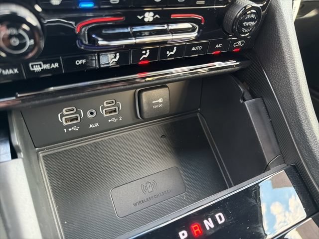 Used 2025 Jeep Grand Cherokee Limited w/ Luxury Tech Group II RWD image 18