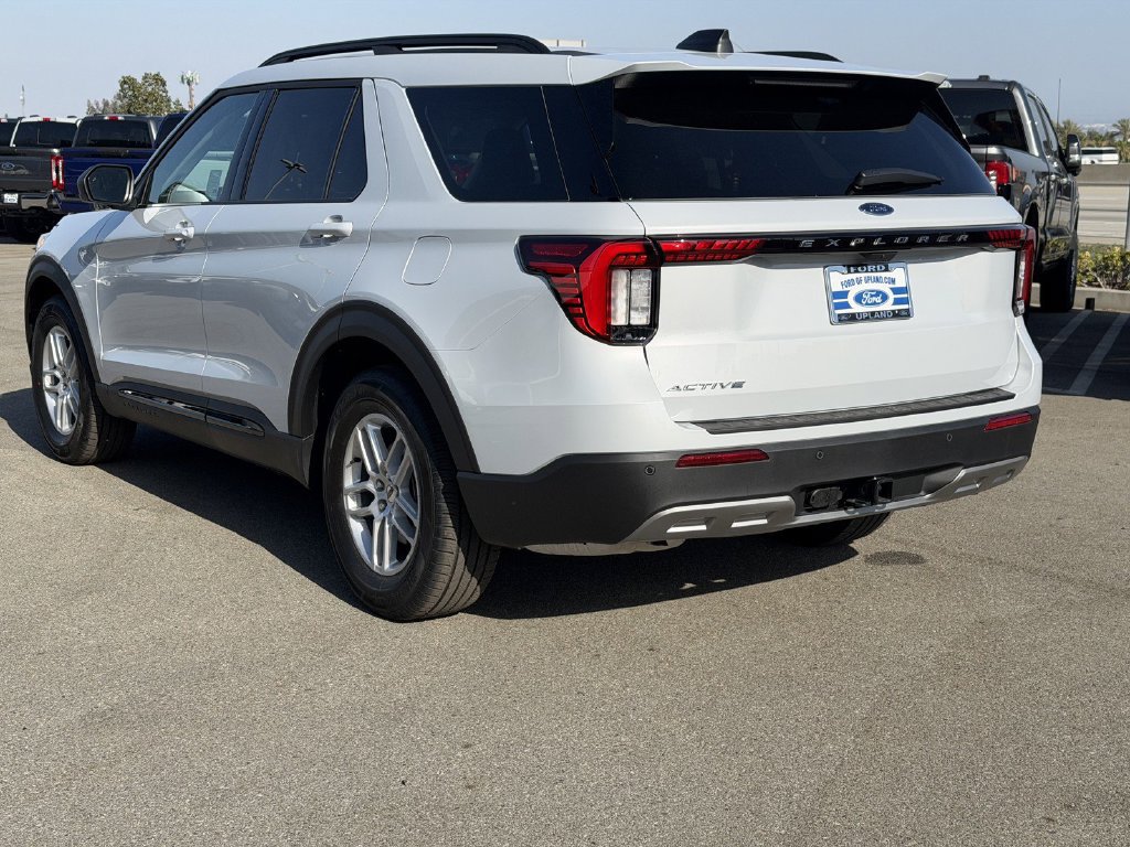 New 2026 Ford Explorer Active w/ Active Comfort Package RWD image 5