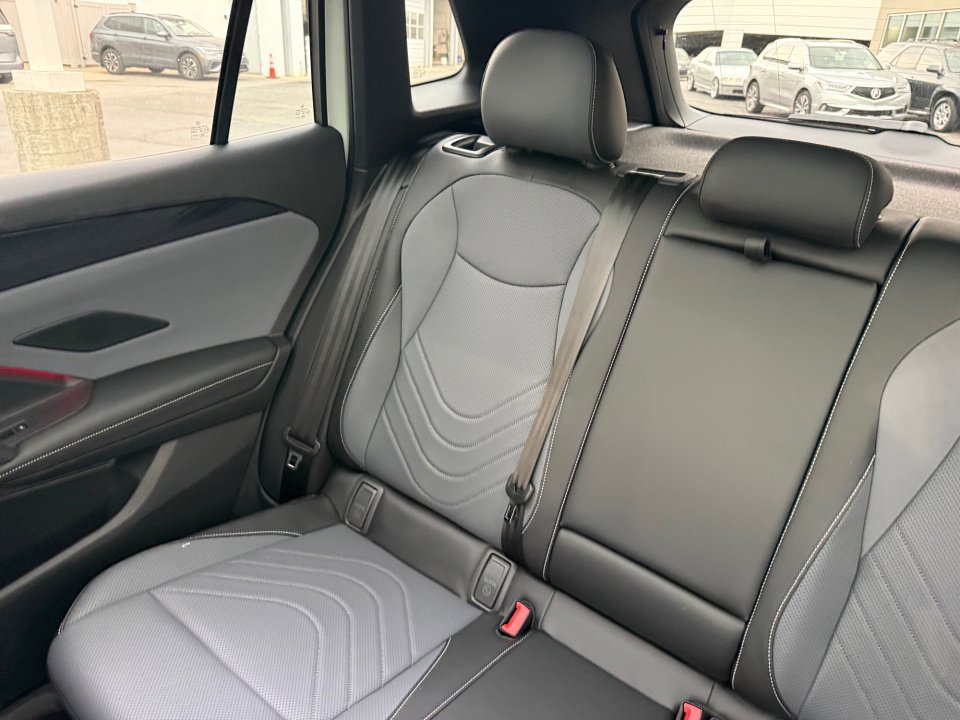 New 2026 Volkswagen Tiguan SE R-Line FWD image 29