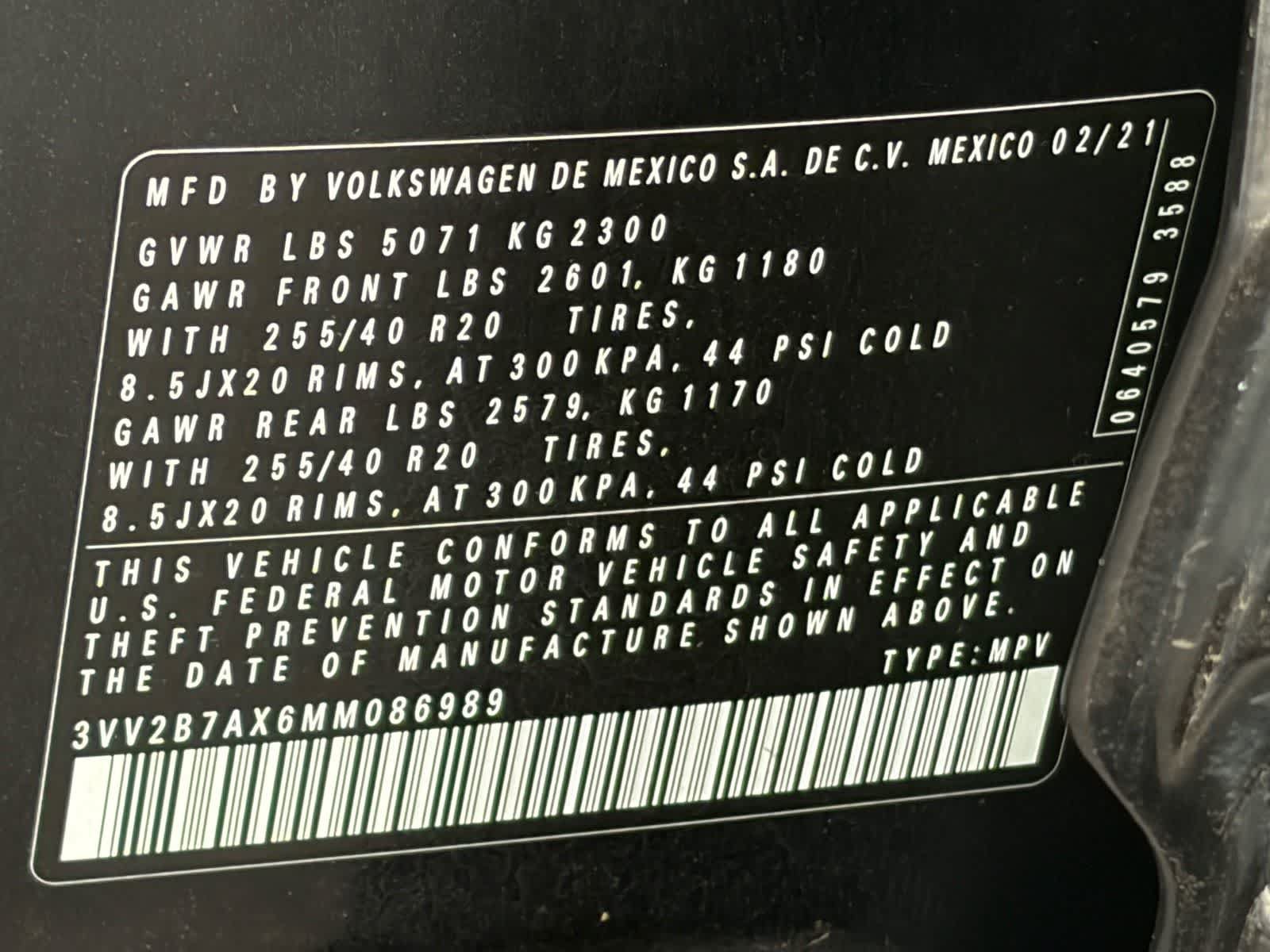 Used 2021 Volkswagen Tiguan SEL AWD/4WD image 19