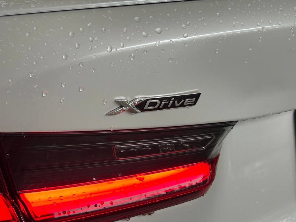 Used 2026 BMW 330i xDrive Sedan AWD/4WD image 18