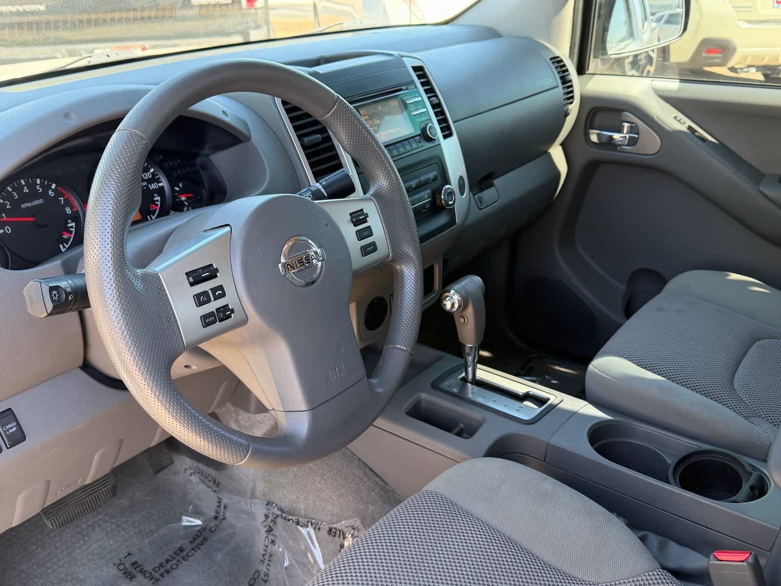 Used 2013 Nissan Frontier SV RWD image 11