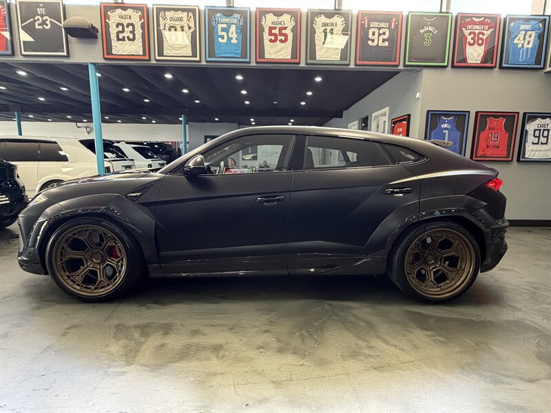 Used 2025 Lamborghini Urus SE AWD/4WD image 12