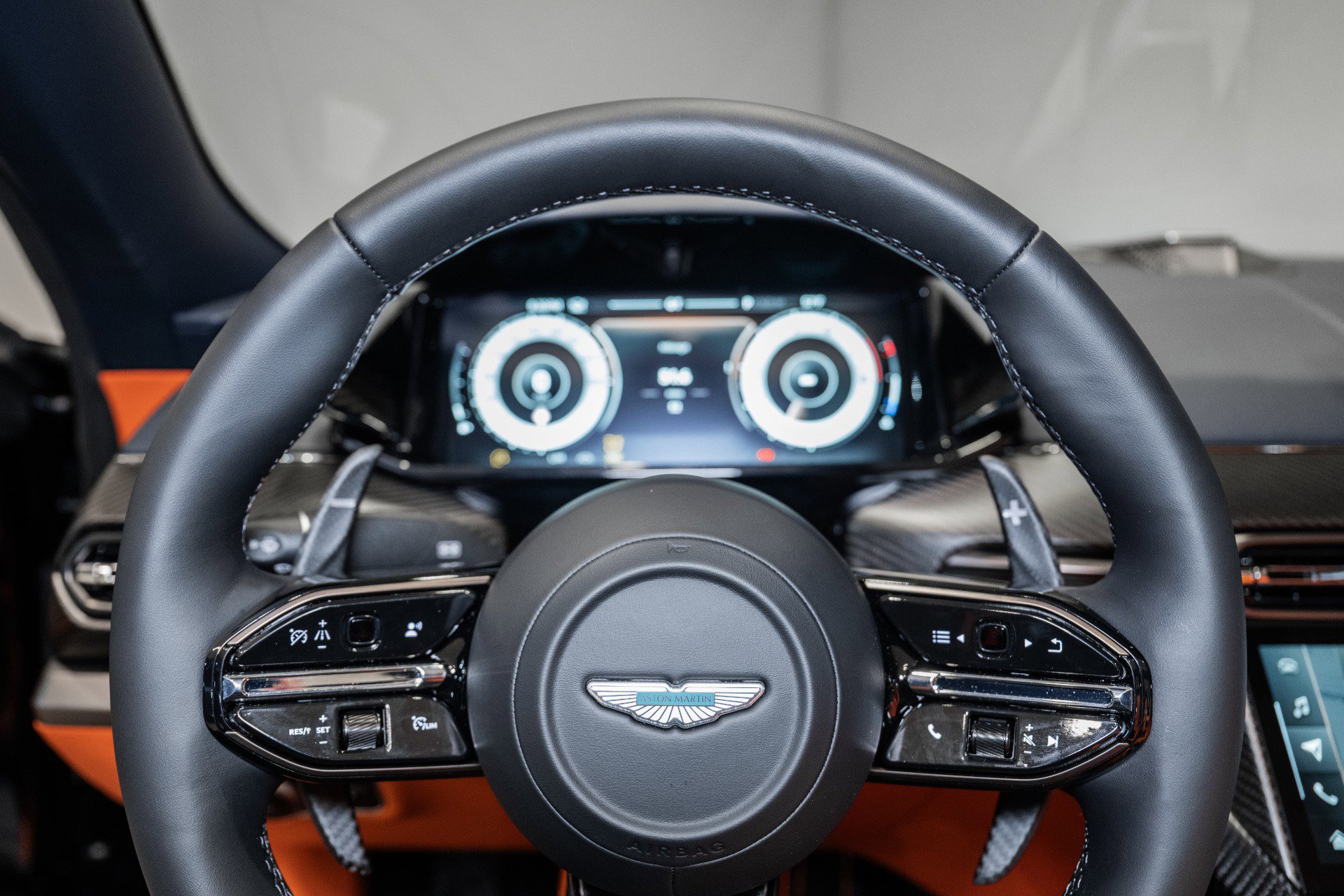 New 2026 Aston Martin Vanquish Convertible image 11