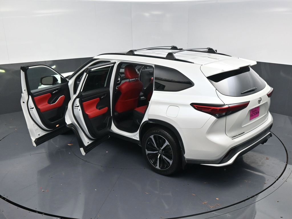 Used 2021 Toyota Highlander XSE image 21