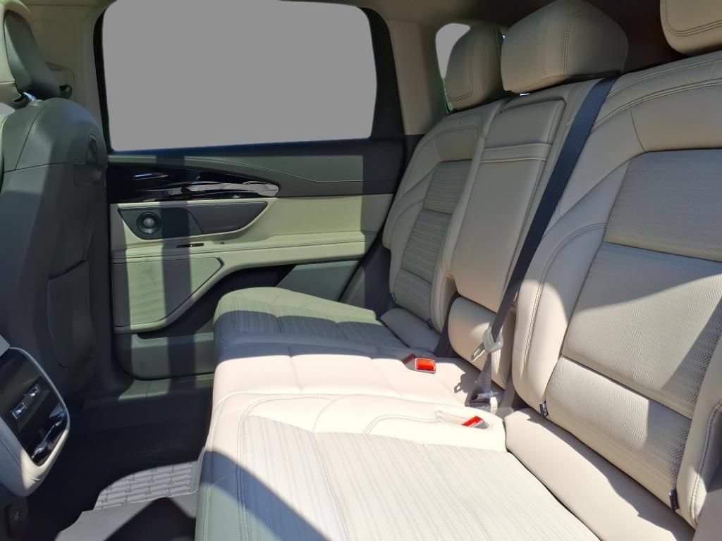 New 2025 Lincoln Nautilus Reserve w/ Jet Appearance Package AWD/4WD image 6