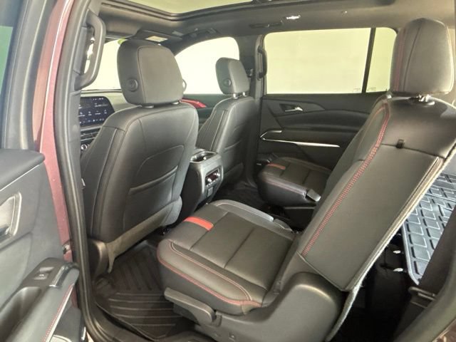 Used 2024 Chevrolet Traverse RS AWD/4WD image 16