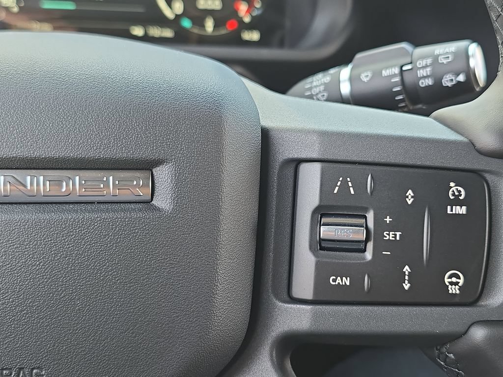 New 2026 Land Rover Defender 110 X-Dynamic SE AWD/4WD image 18