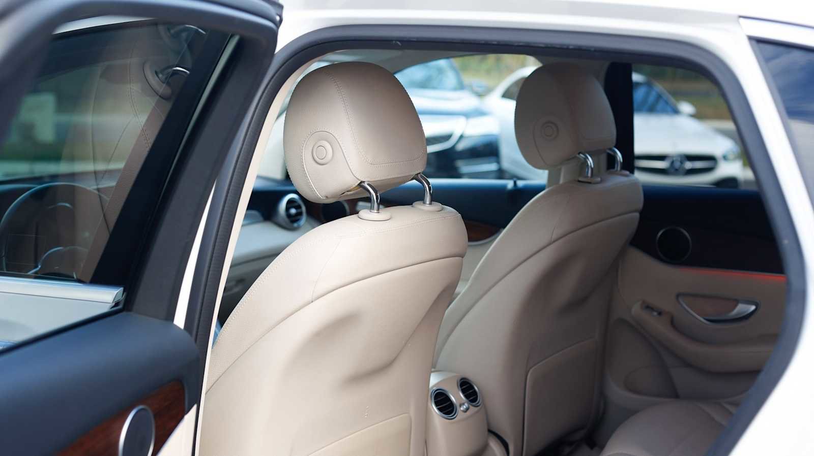 Used 2022 Mercedes-Benz GLC 300 4MATIC image 33