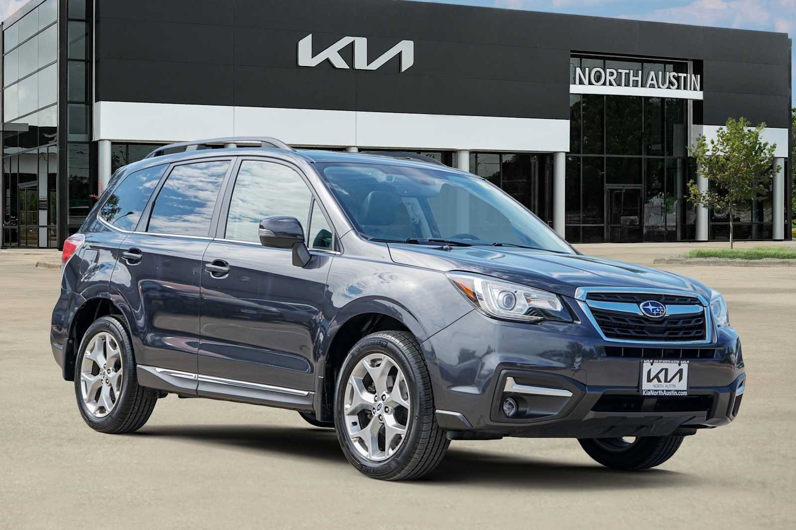 Used 2018 Subaru Forester 2.5i Touring AWD/4WD image 7