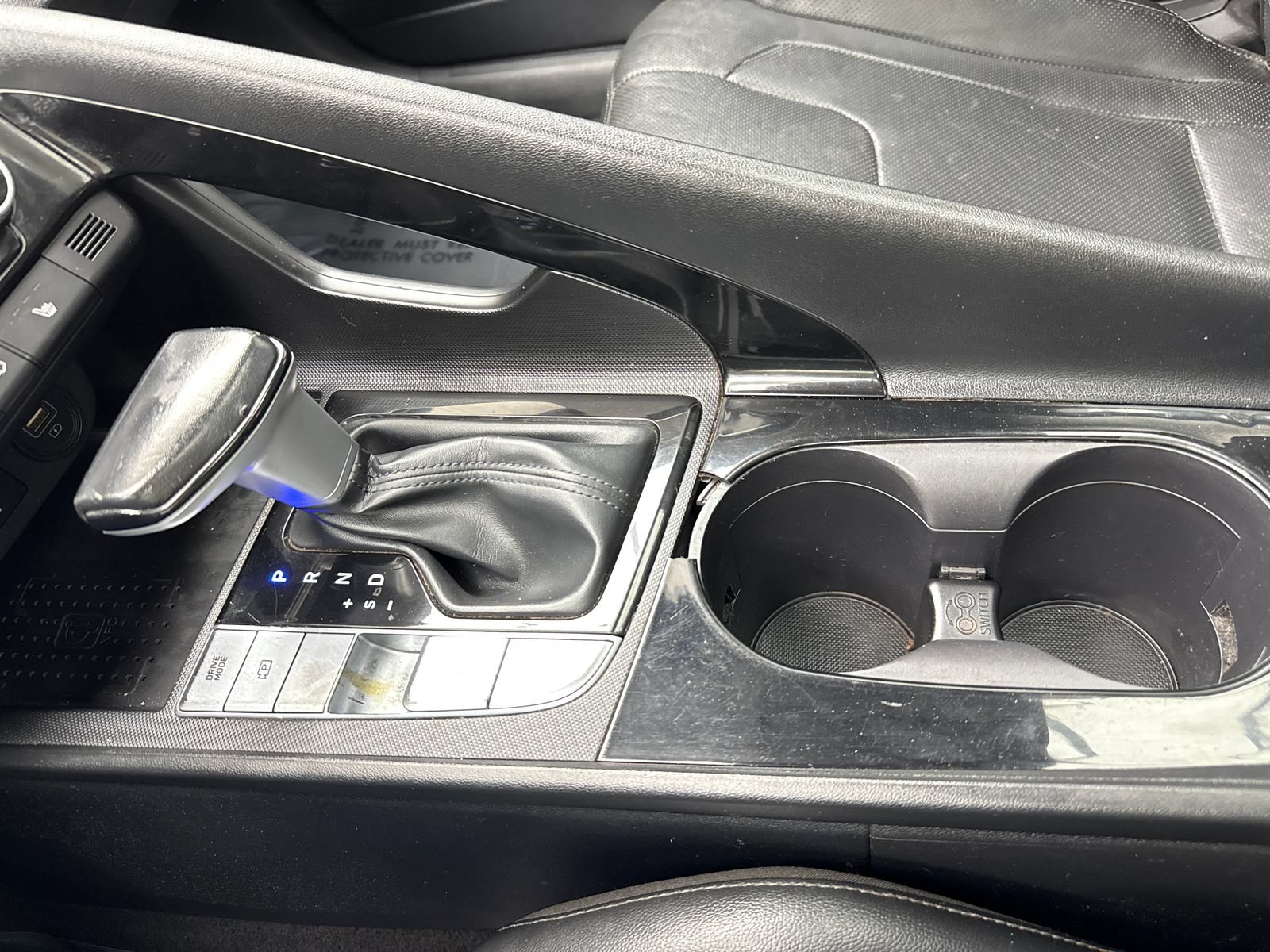 Used 2022 Hyundai Elantra Limited FWD image 29