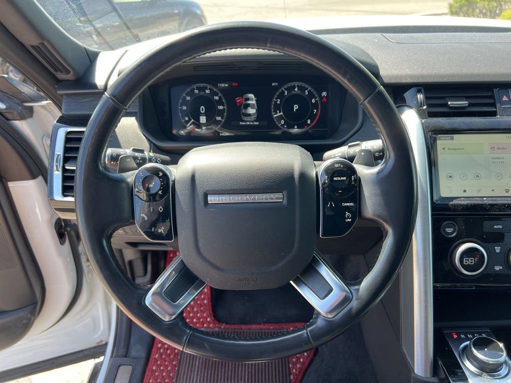 Used 2020 Land Rover Discovery HSE image 10