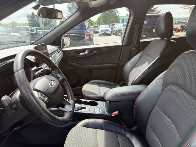 Used 2023 Ford Escape ST-Line Select AWD/4WD image 22