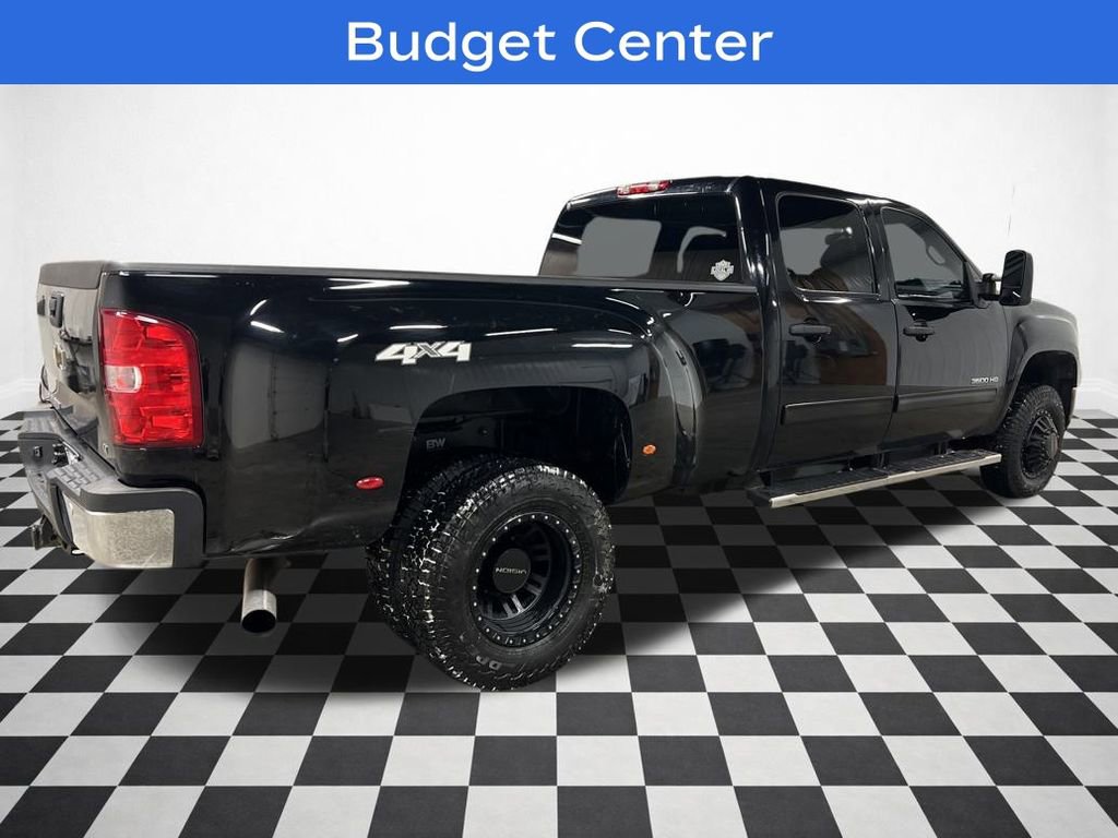 Used 2011 GMC Sierra 3500 SLE w/ SLE Preferred Package image 8