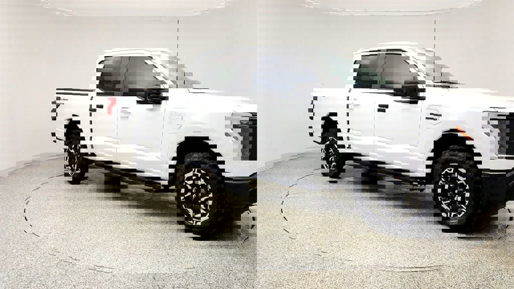 Used 2022 Ford F150 Lightning Pro AWD/4WD image 3