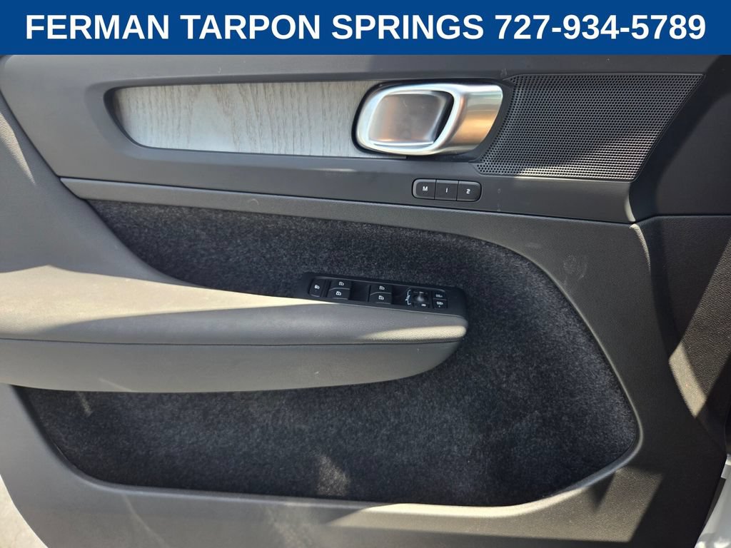 Certified 2024 Volvo XC40 B5 Plus w/ Protection Package Premier AWD/4WD image 23