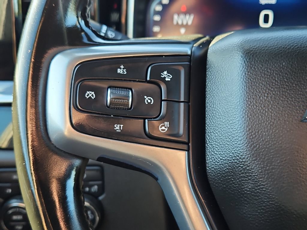 Used 2023 Chevrolet Silverado 1500 LT AWD/4WD image 23