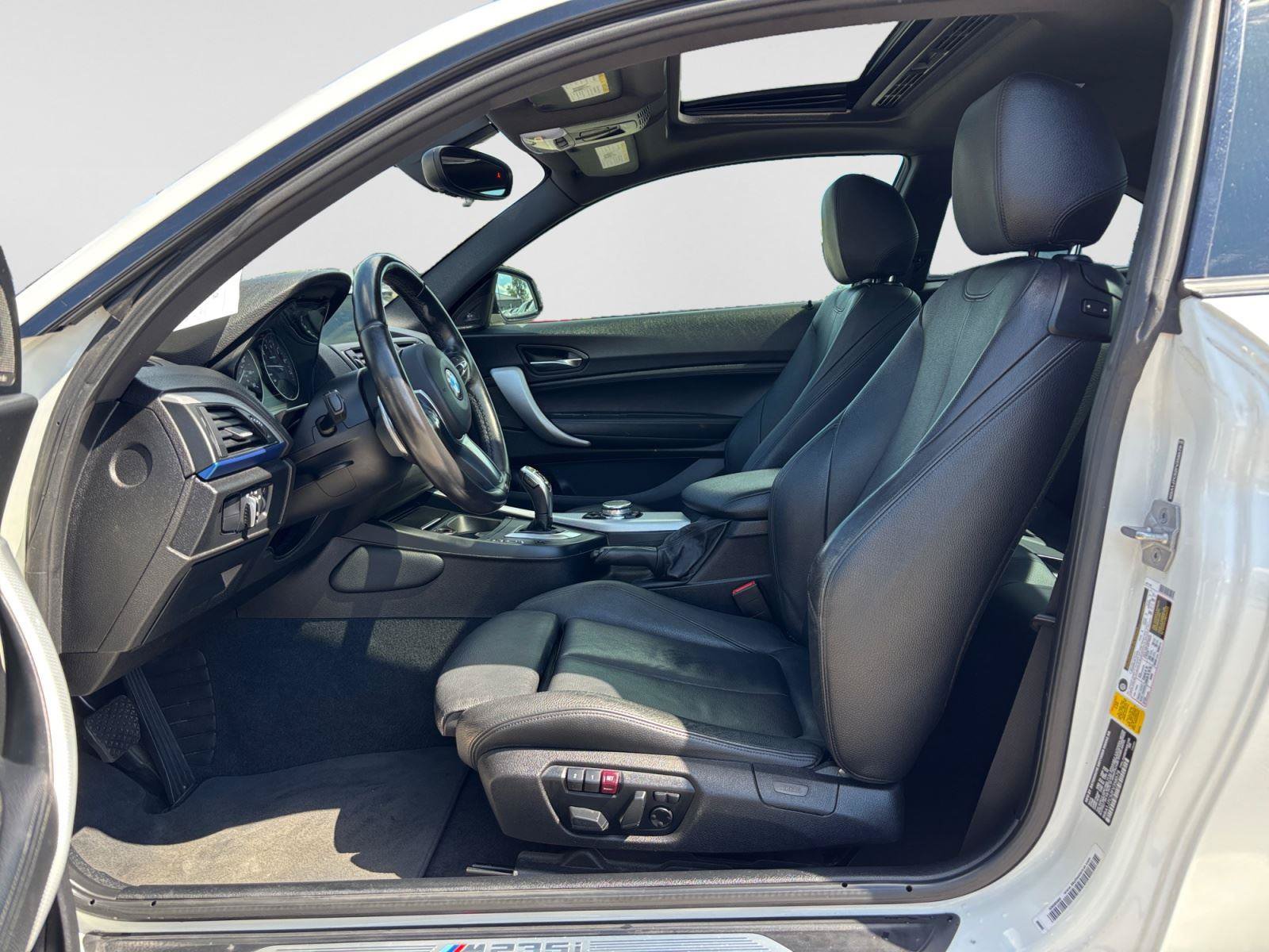 Used 2015 BMW M235i Coupe w/ Premium Package RWD image 10