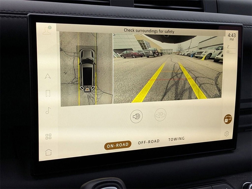 Used 2023 Land Rover Defender 130 X-Dynamic SE image 30