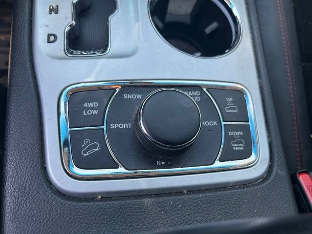 Used 2013 Jeep Grand Cherokee Trailhawk AWD/4WD image 20