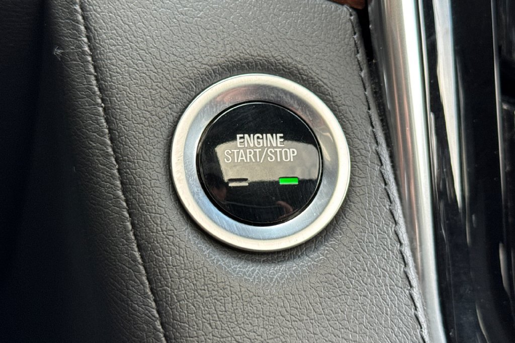 Used 2019 Cadillac Escalade Premium Luxury RWD image 28
