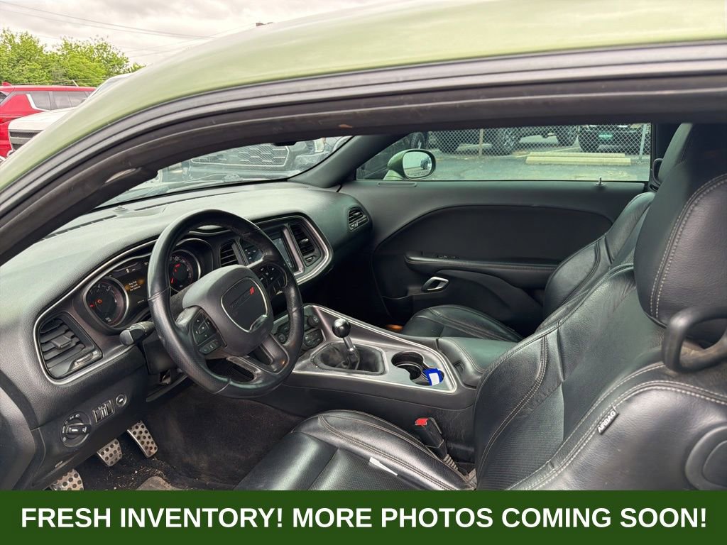 Used 2018 Dodge Challenger R/T w/ Driver Convenience Group RWD image 8