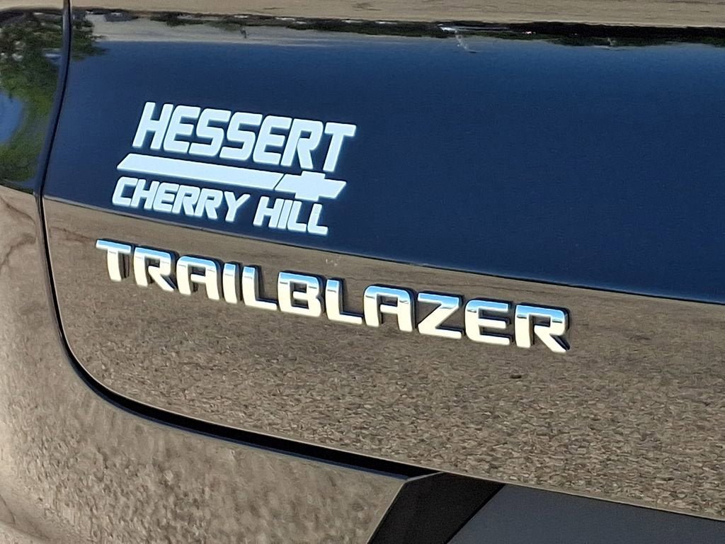 Used 2022 Chevrolet TrailBlazer LT w/ Driver Confidence Package FWD image 32