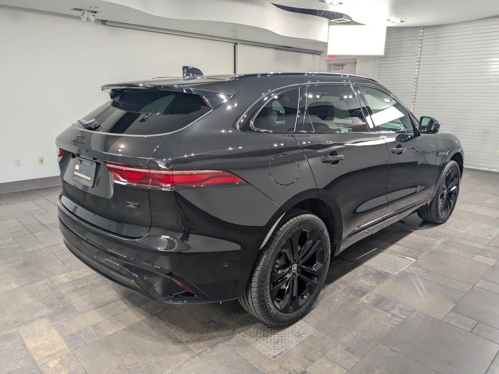 New 2026 Jaguar F-PACE R-Dynamic S AWD/4WD image 26