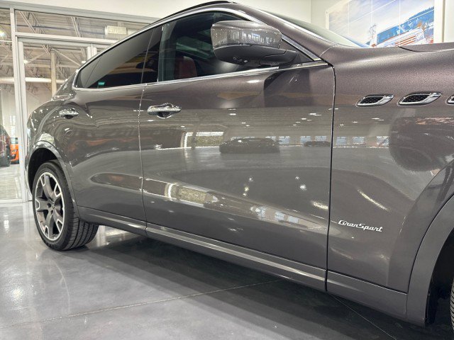 Used 2020 Maserati Levante GranSport image 23