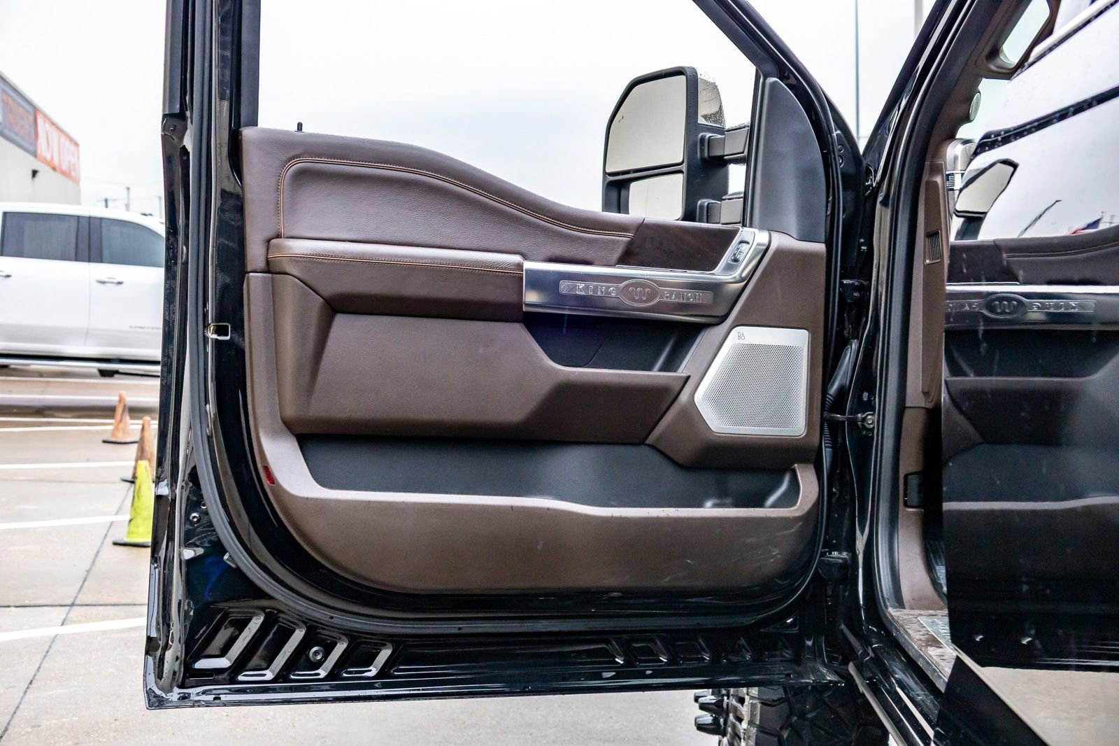 Used 2024 Ford F350 King Ranch w/ Chrome Package image 36