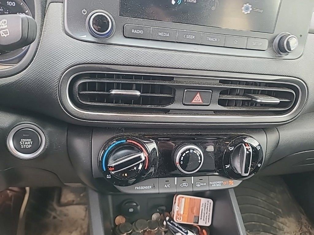 Used 2023 Hyundai Kona SEL w/ Winter Weather Package image 17