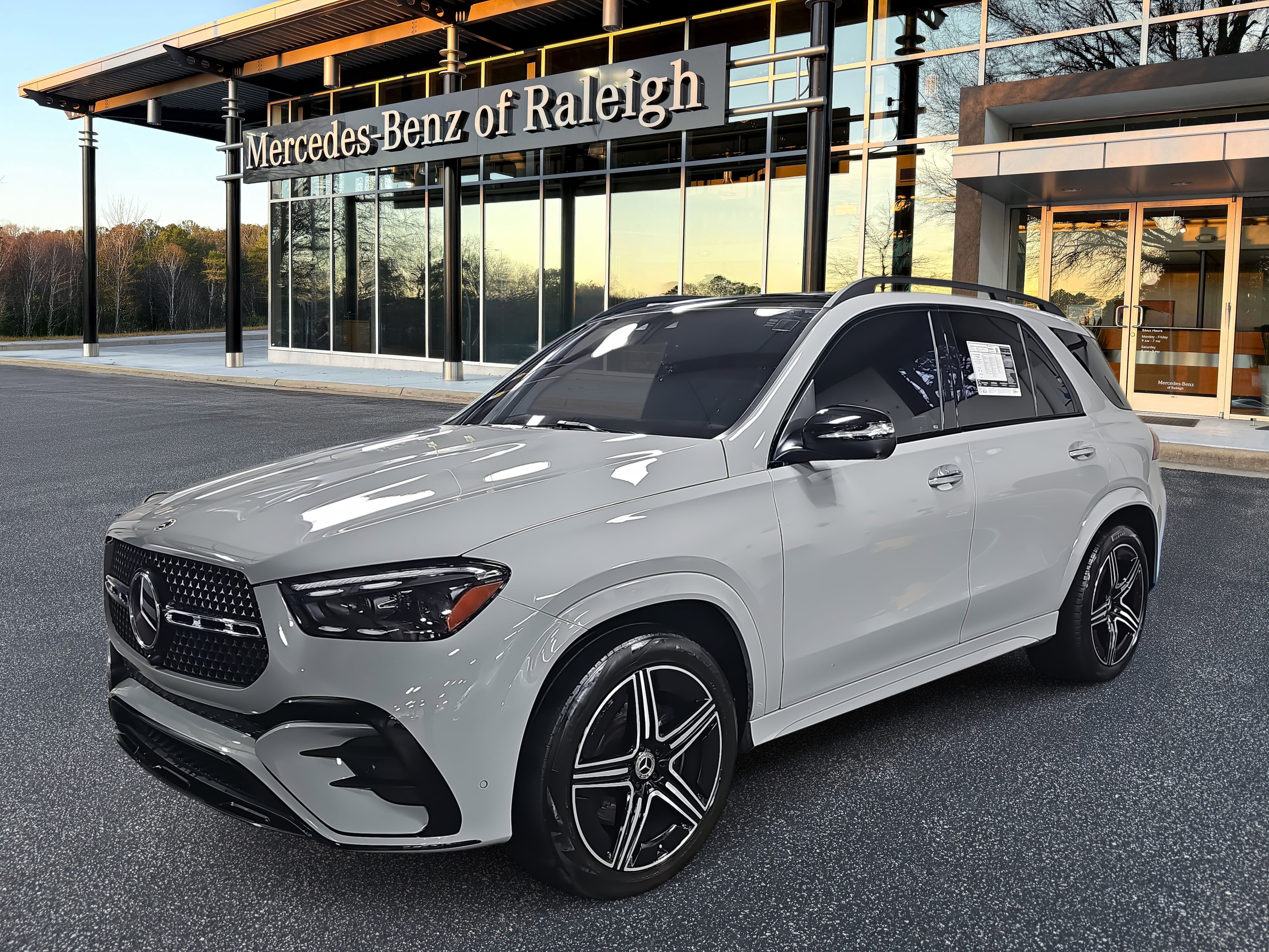 Certified 2024 Mercedes-Benz GLE 580 4MATIC image 1