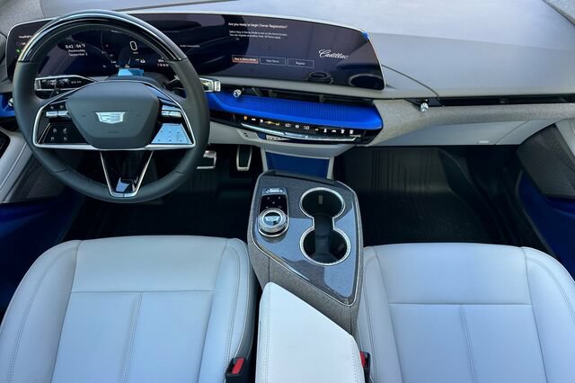 New 2027 Cadillac Optiq Sport w/ LPO, Floor Liner Package AWD/4WD image 13