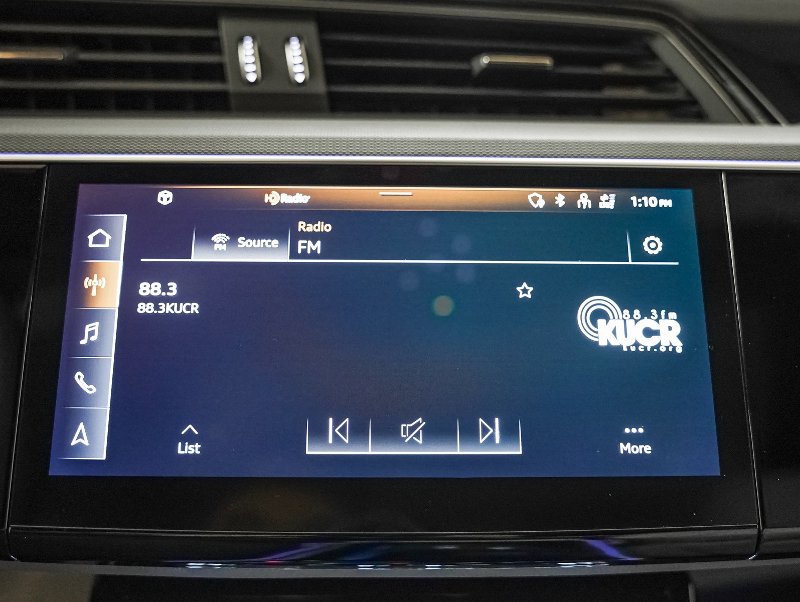 Used 2024 Audi Q8 e-tron Prestige w/ Prestige Package image 19