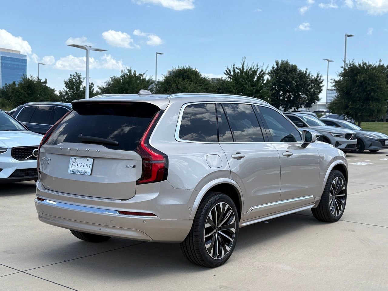 New 2026 Volvo XC90 B5 Ultra w/ Protection Package Premier image 4