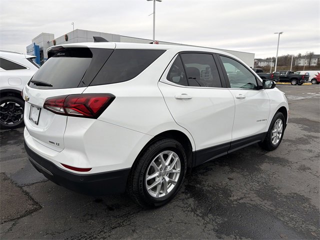 Used 2023 Chevrolet Equinox LT w/ Driver Convenience Package image 4