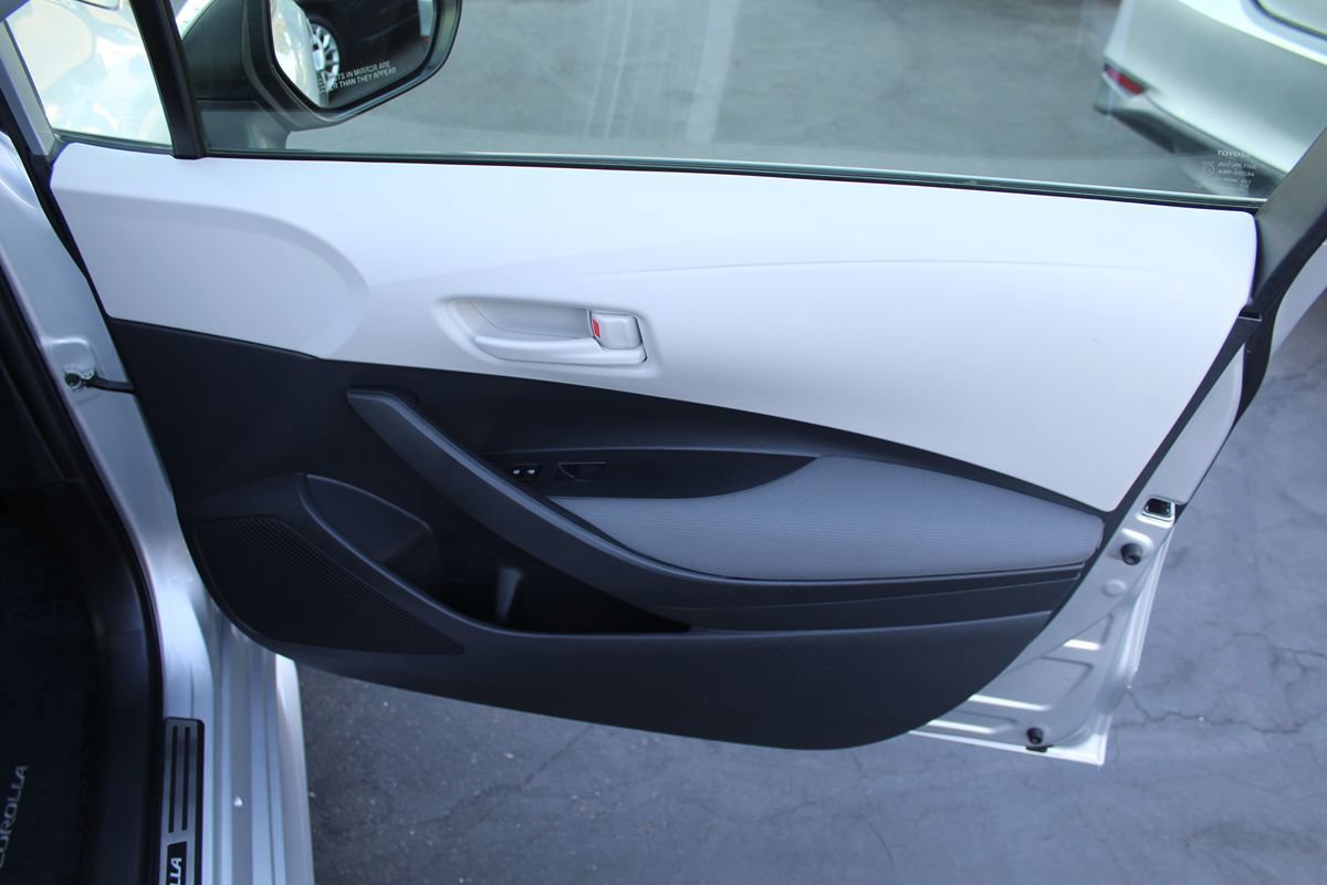Used 2023 Toyota Corolla LE w/ Carpet Mat Package (TMS) FWD image 19