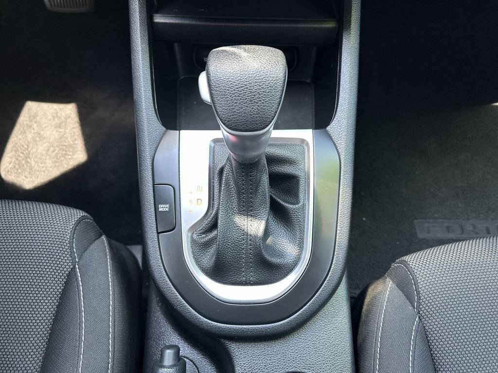 Used 2023 Kia Forte LXS FWD image 25